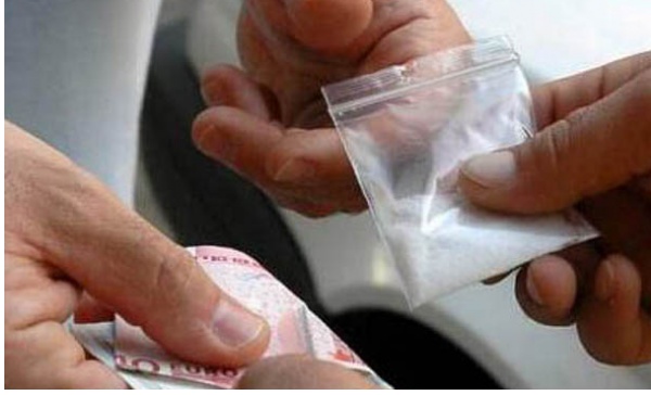 Cocaina a domicilio: arrestate cinque persone