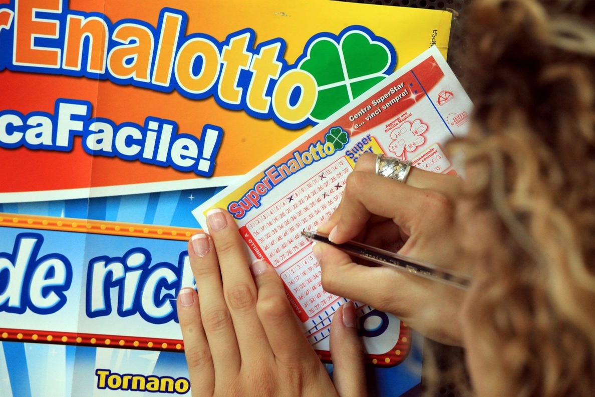 Gioca 3 euro al 10eLotto a Solbiate Olona e ne vince 100mila