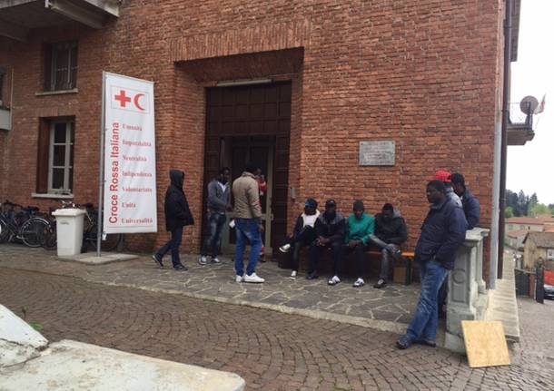 Richiedenti asilo, iniziati i trasferimenti dalla Barbara Melzi
