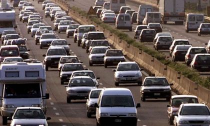 Incidente in autostrada, lunghe code tra Origgio e Lainate
