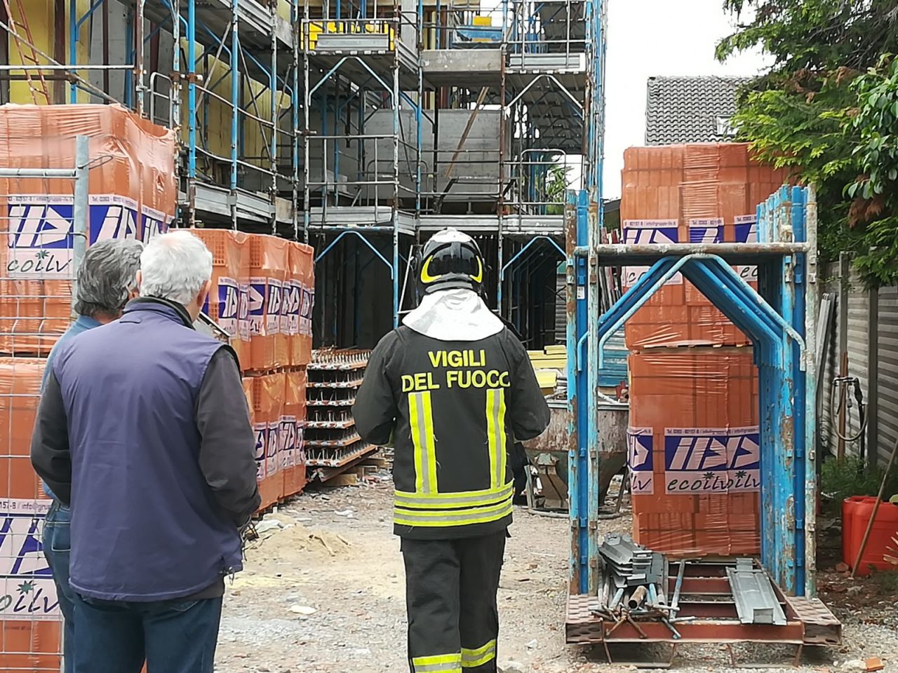 Migliorano le condizioni dell’operaio caduto in cantiere