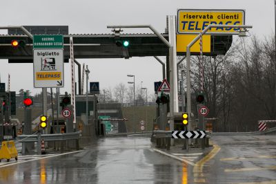 Disagi per gli automobilisti chiude il casello di Lainate