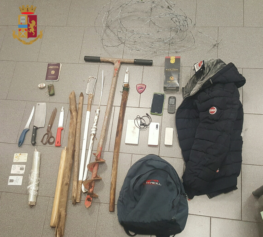 Controlli serrati nei boschi del Parco Pineta: disarmati i pusher