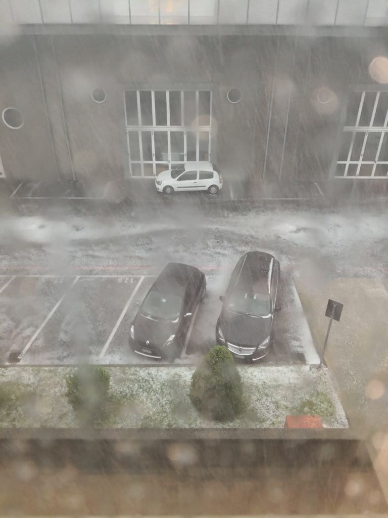 Grandine a Legnano, città in tilt FOTO e VIDEO