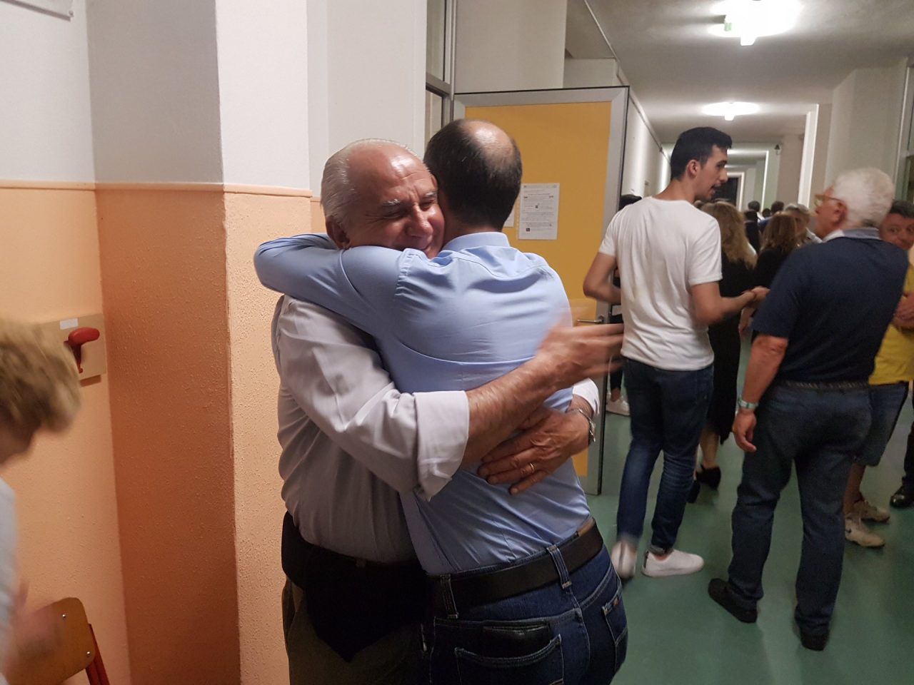 Elezioni Venegono, Crespi ancora sindaco con 5 voti  VIDEO
