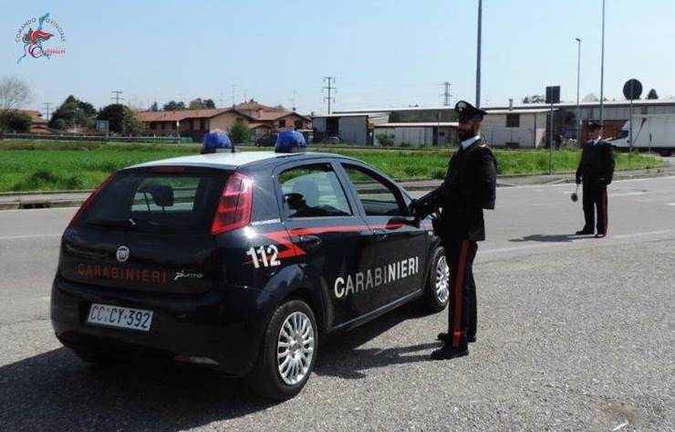 Chiude il marito fuori di casa: arrivano i Carabinieri