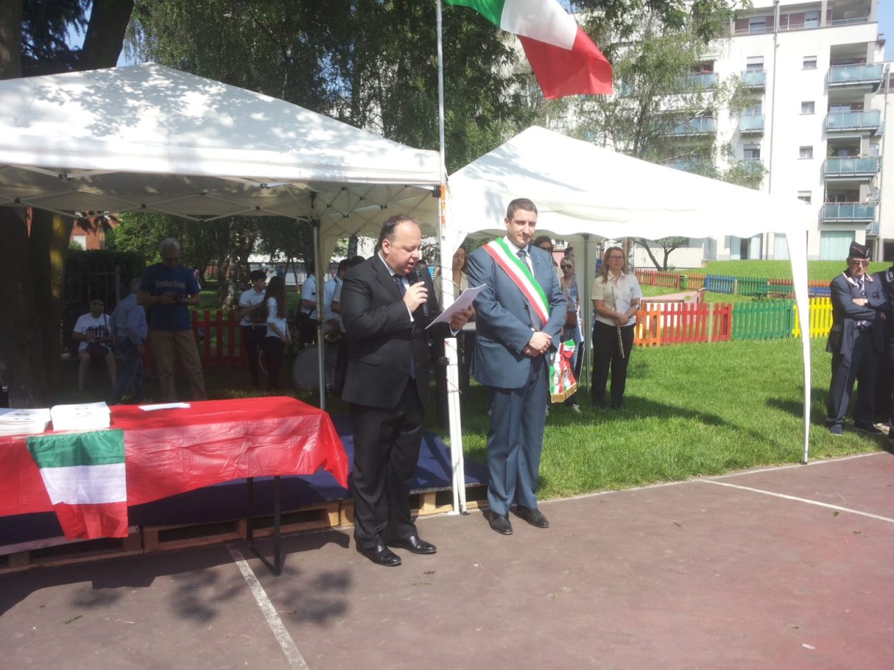 Festa Repubblica a Corbetta, consegnata la Costituzione ai neodiciottenni