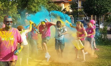 Smile Run, la Festa dello Sport inizia sotto una cascata di colori LE FOTO