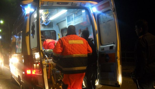 Si ribalta con l’auto, paura per un 28enne SIRENE DI NOTTE