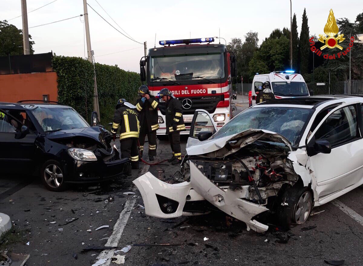 Scontro tra tre vetture, un bambino soccorso con l’eliambulanza FOTO