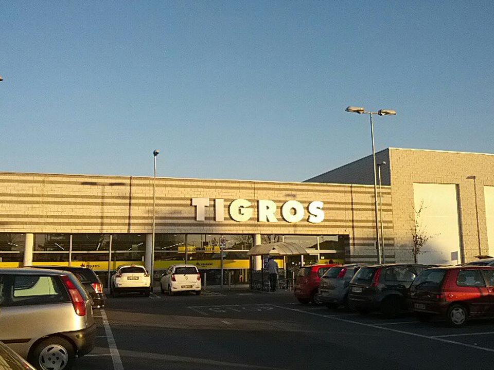 Sventato furto al supermercato Tigros