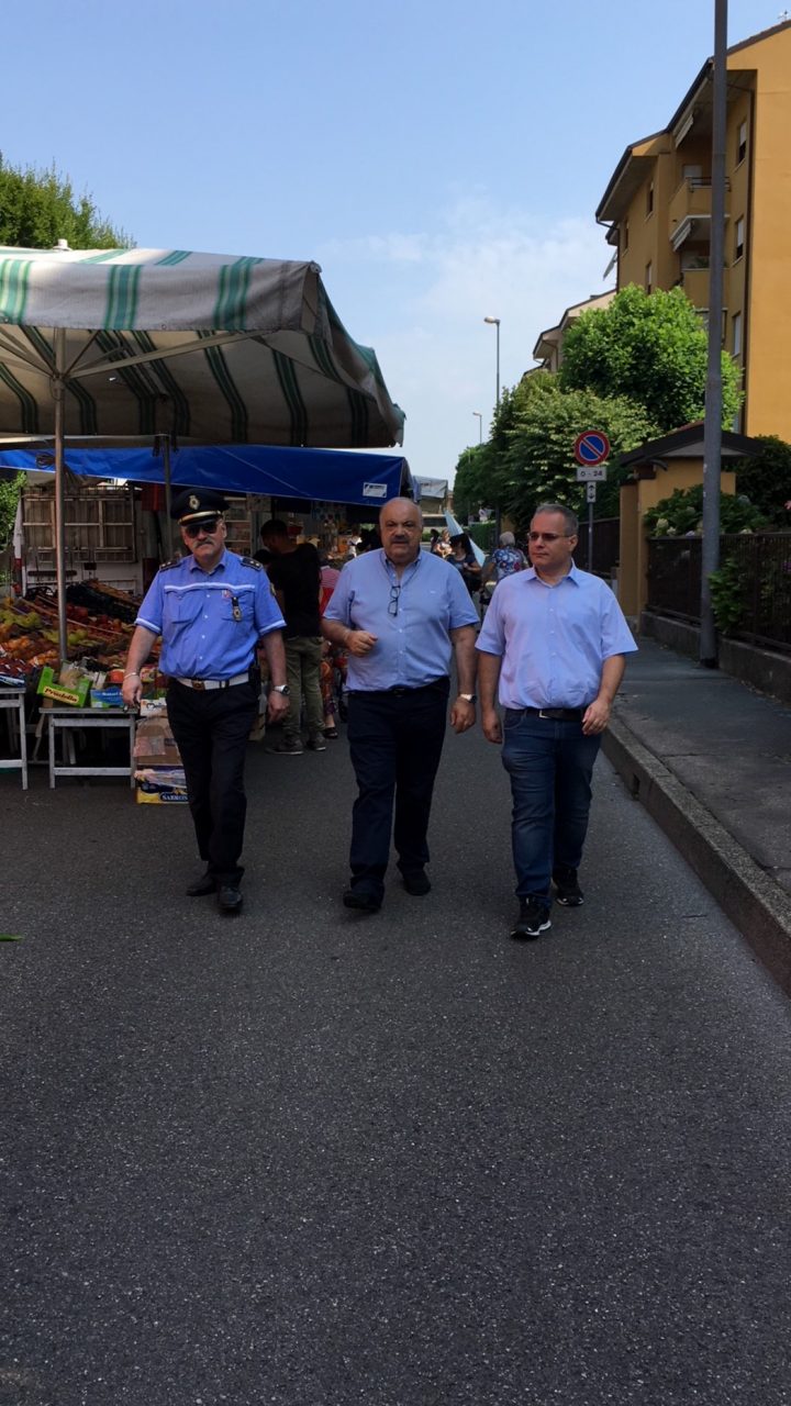 Mercato Cassina Ferrara, sindaco e assessore fanno sopralluogo
