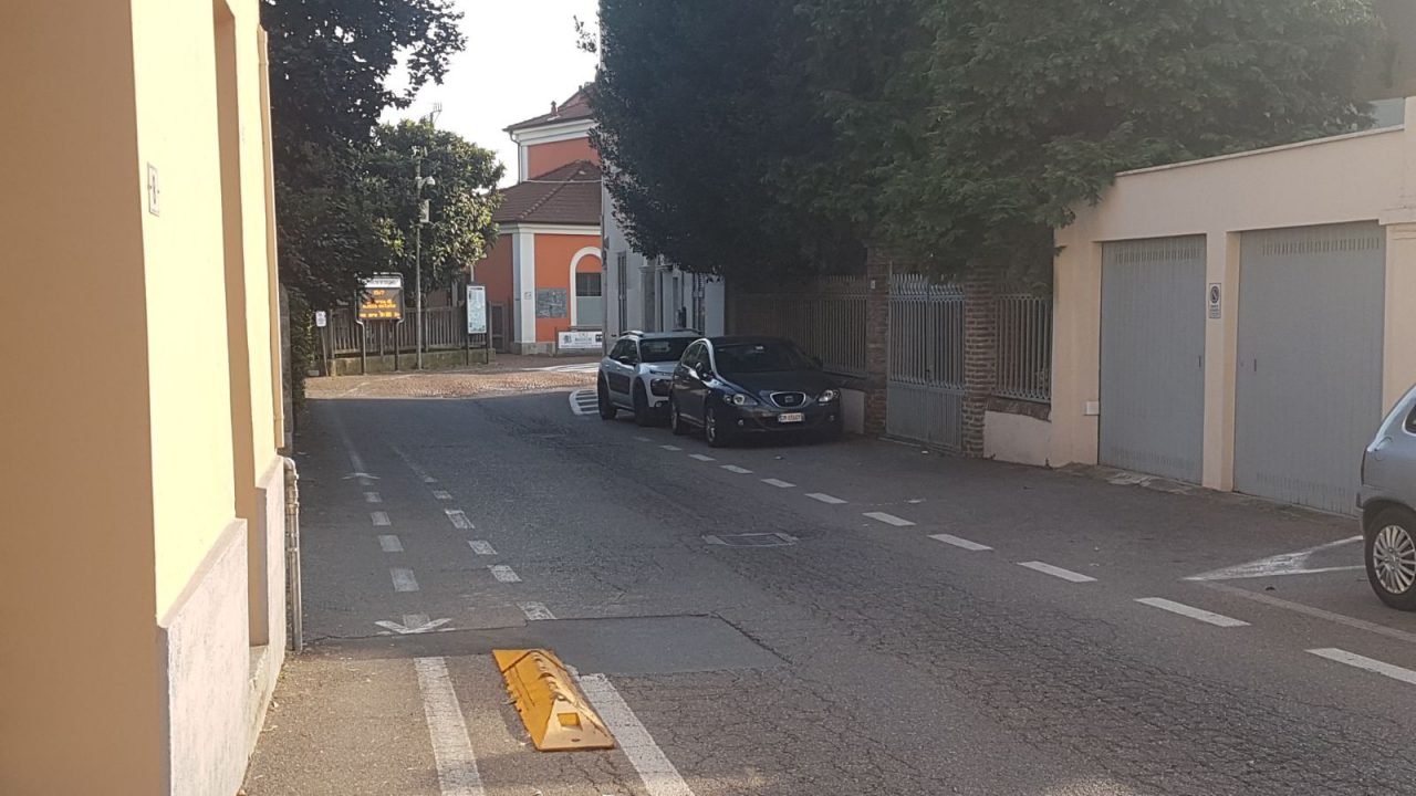 Estate di lavori a Tradate: cantiere anche in via Volta