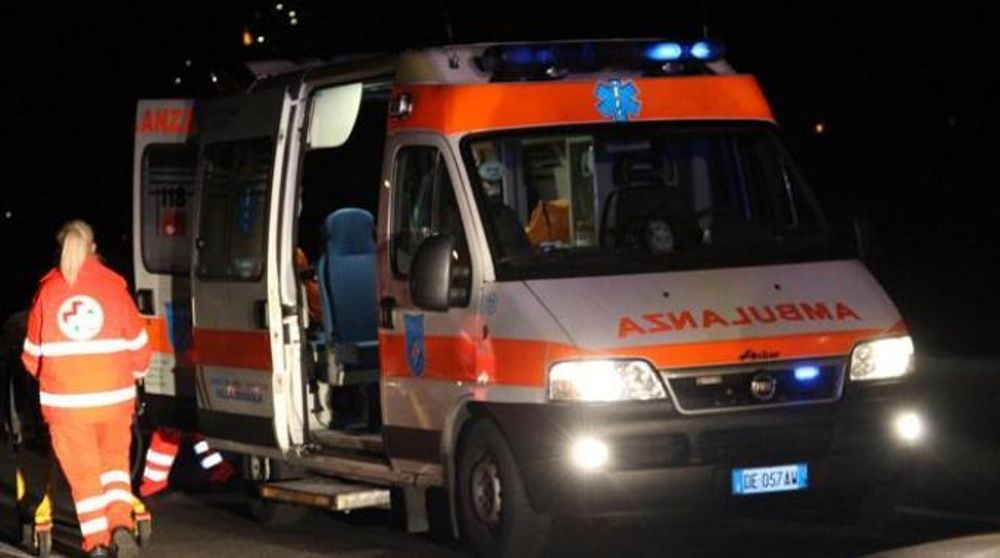 Malore per un ragazzo di 18 anni SIRENE DI NOTTE