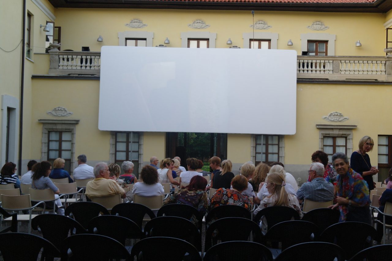 Turate, arriva il cinema all’aperto
