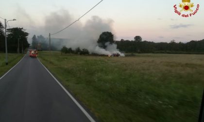 Incendio in azienda agricola a Sesto Calende