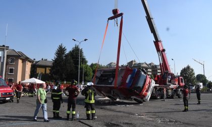 Esercitazione a Melegnano, si ribalta autobotte pompieri VIDEO e FOTO