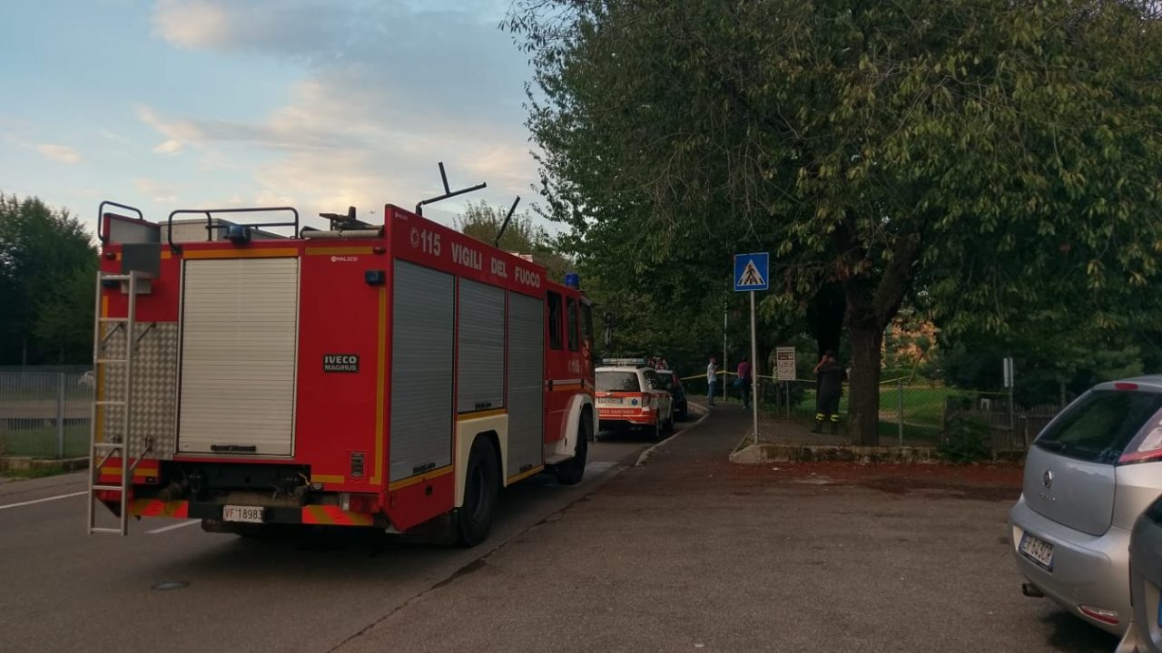 Trovato morto nel parco di via Petrarca