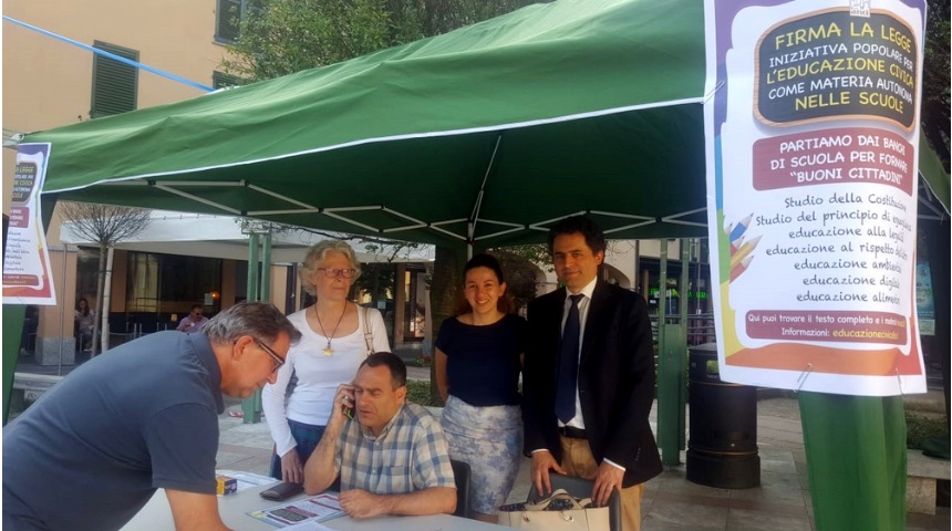 Educazione civica nelle scuole: a Vedano partita la raccolta firme