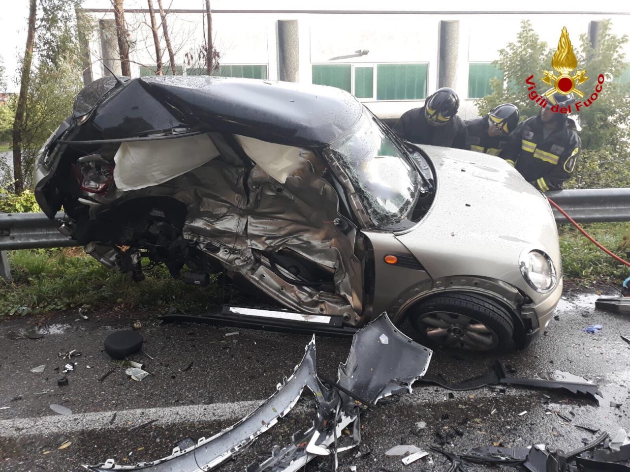 Tragico scontro a Gavirate, donna perde la vita FOTO