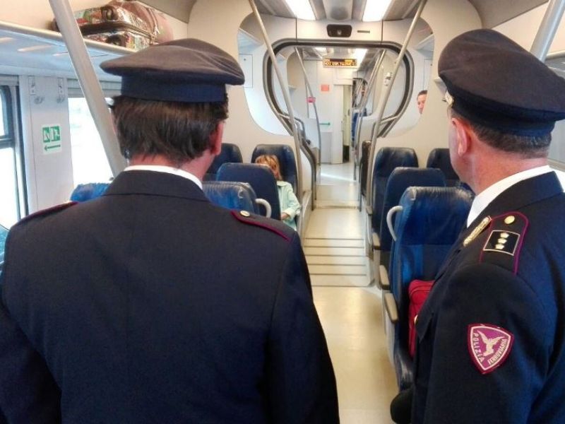 Rapine aggravate sui treni, arrestati tre ragazzini