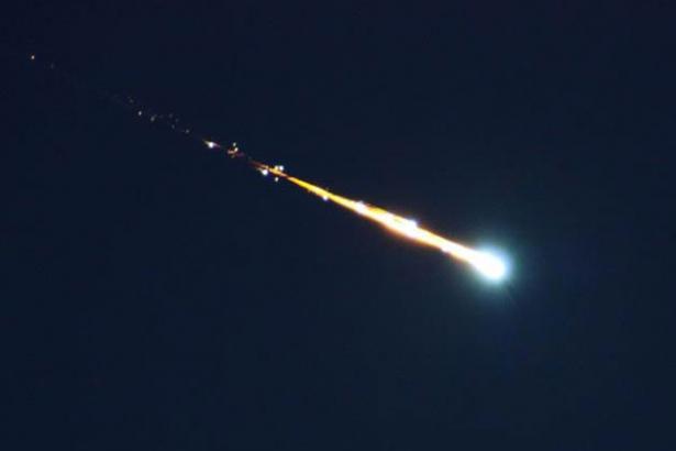 Meteorite infuocato nei cieli di sabato