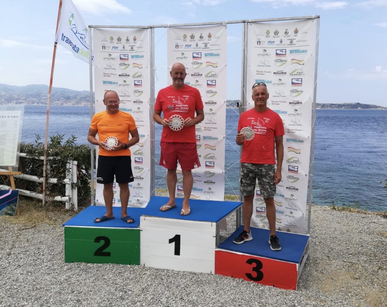 Stretto di Messina a nuoto, sesta traversata per Luca Monolo