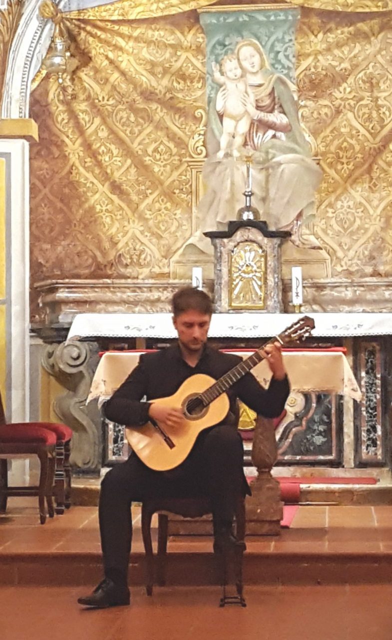 Il chitarrista Amico in concerto per la Madonna delle Vigne