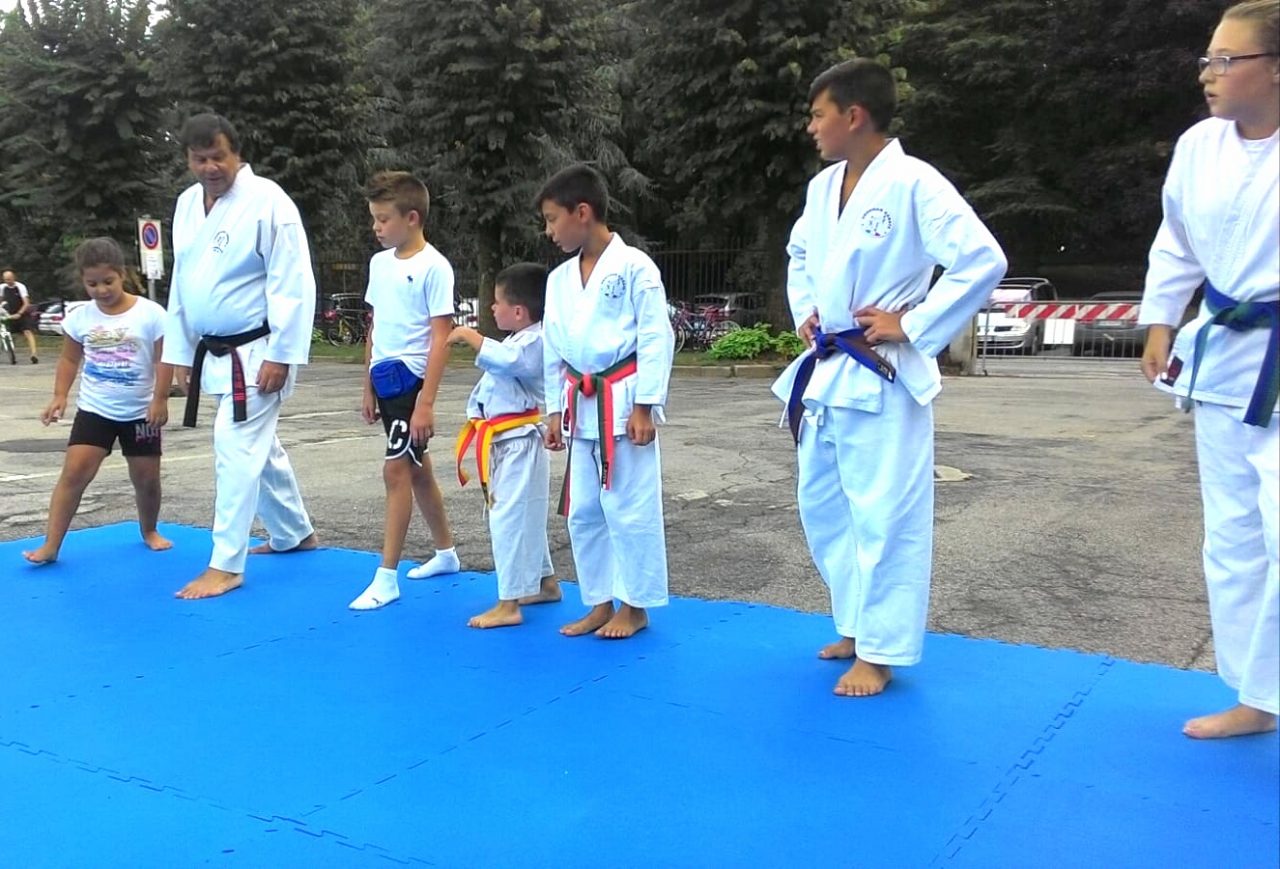 La scuola di Karate in festa a Inveruno