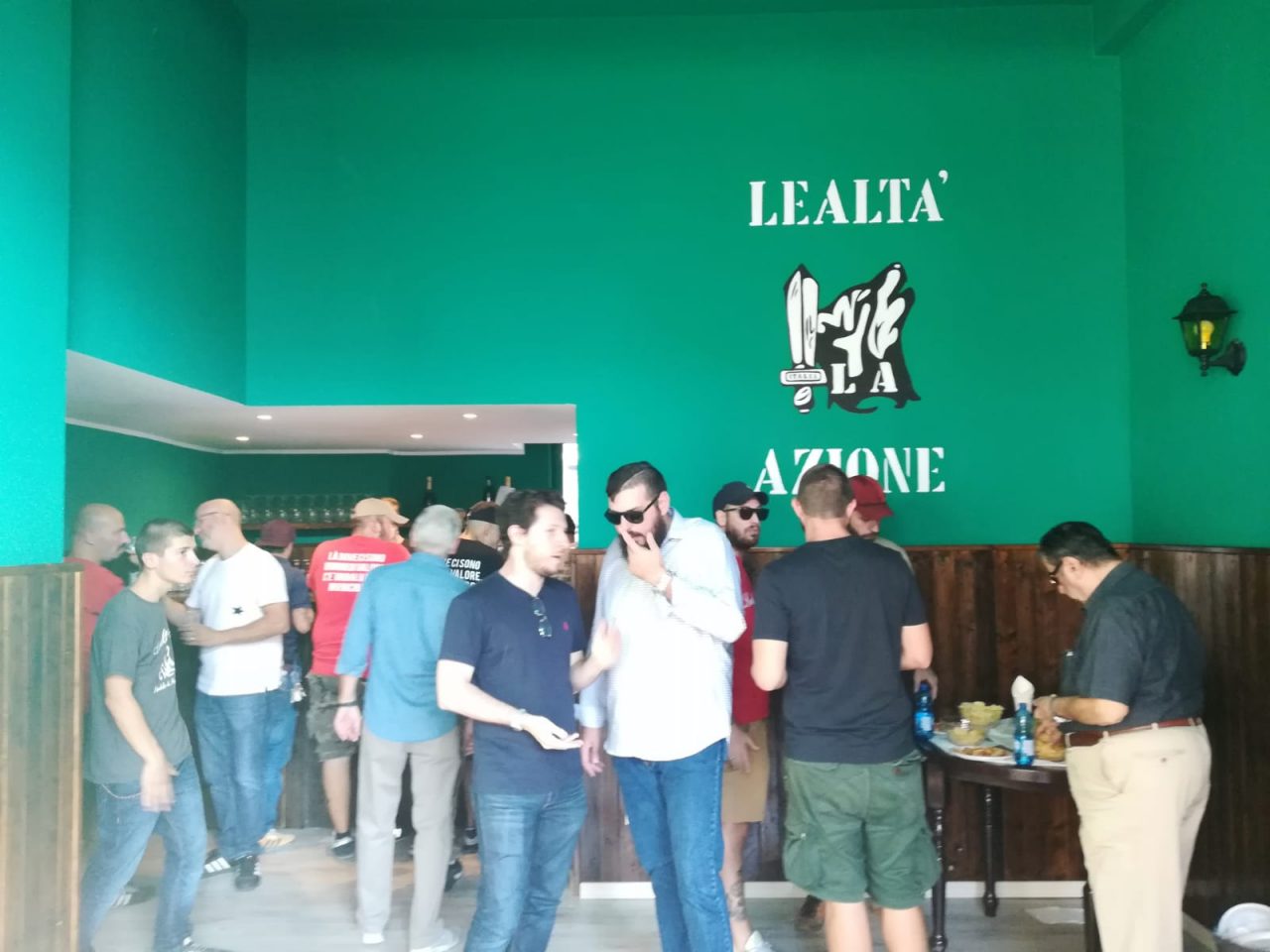 Apre Avalon, la sede legnanese di Lealtà Azione VIDEO