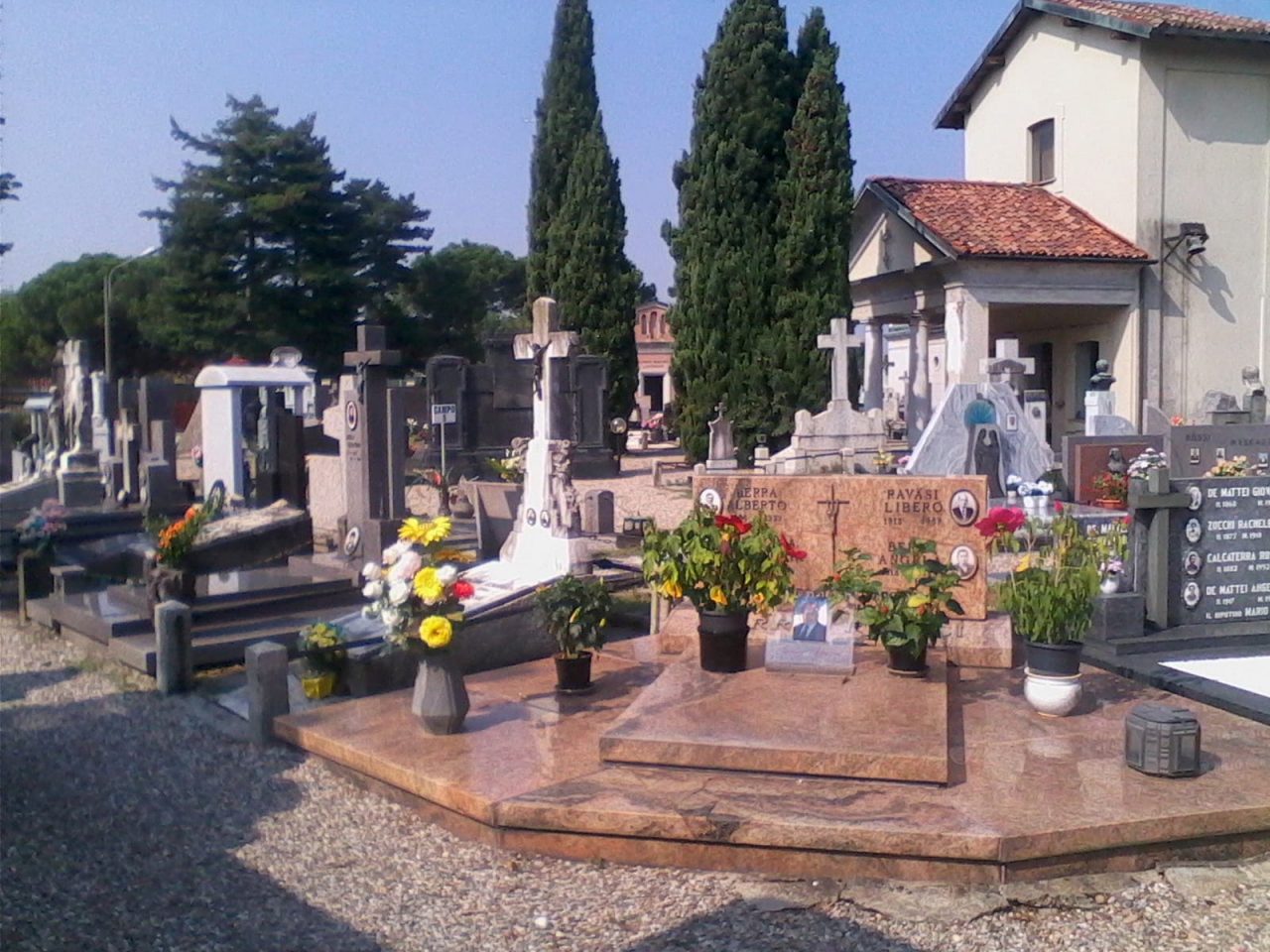 Cimitero Cuggiono: custode trovato senza vita