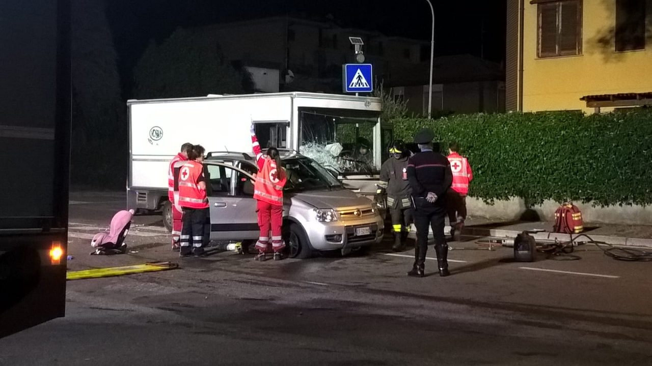 Uscito dal coma il 23enne schiantatosi contro un furgone