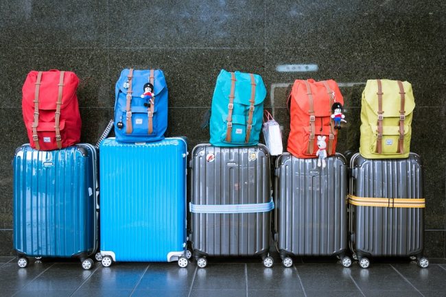 Di ritorno da uno scambio culturale, studenti vengono lasciati a terra dall’aereo