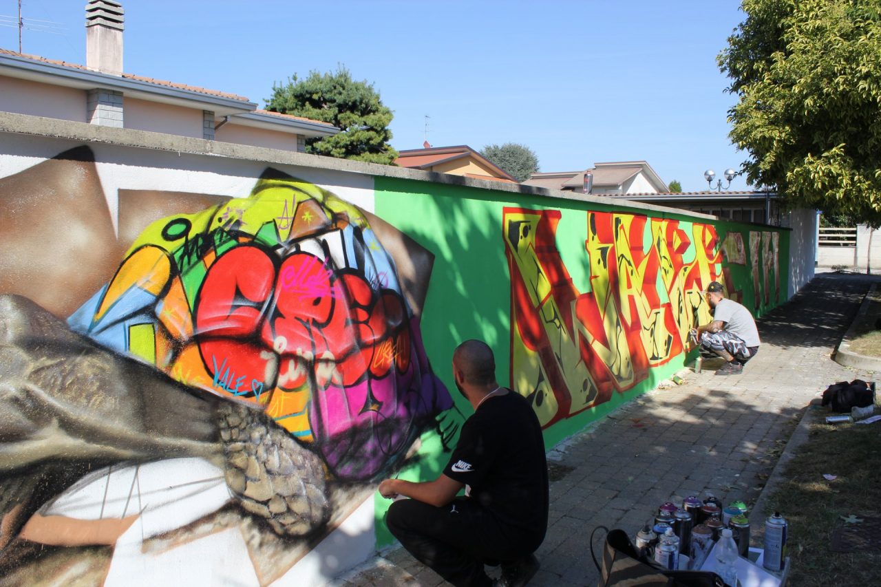 Un murales ad Arconate per andare oltre i muri