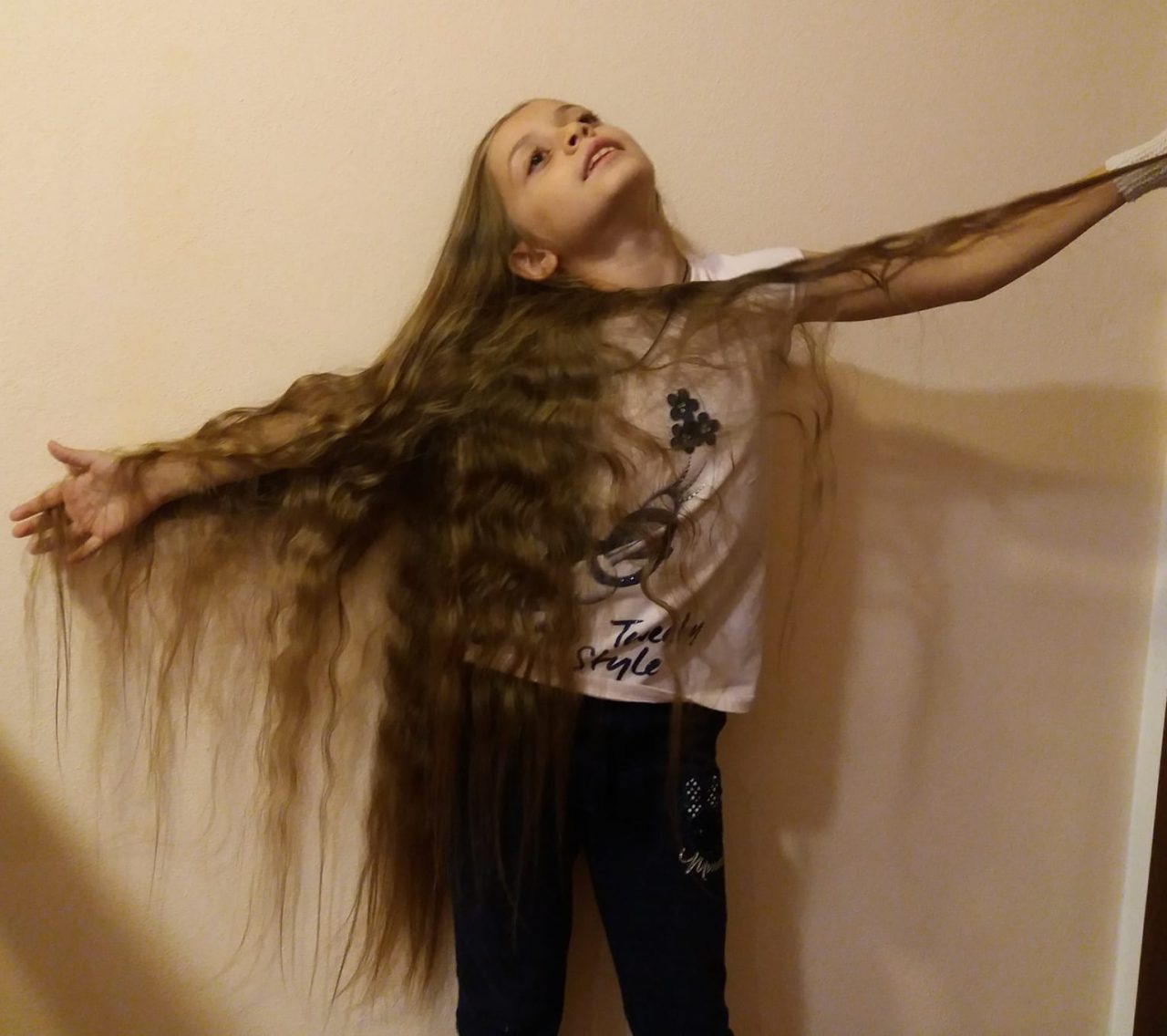 I capelli più lunghi del mondo? Di una bimba di Nerviano FOTO