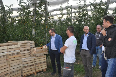 L’Assessore Regionale Rolfi in visita al Frutteto di Ceriano FOTO