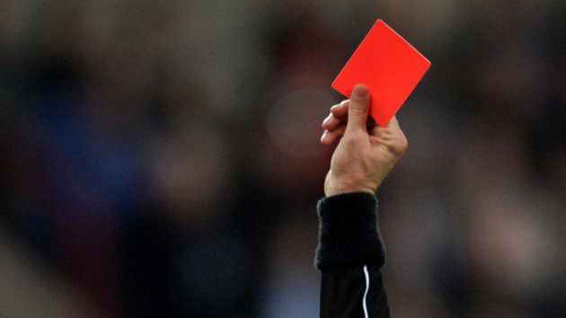 Picchia l’arbitro, 4 anni di squalifica