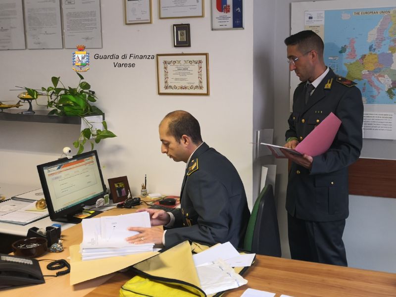 Dipendente pubblico si appropria indebitamente di oltre 70mila euro: denunciato per peculato