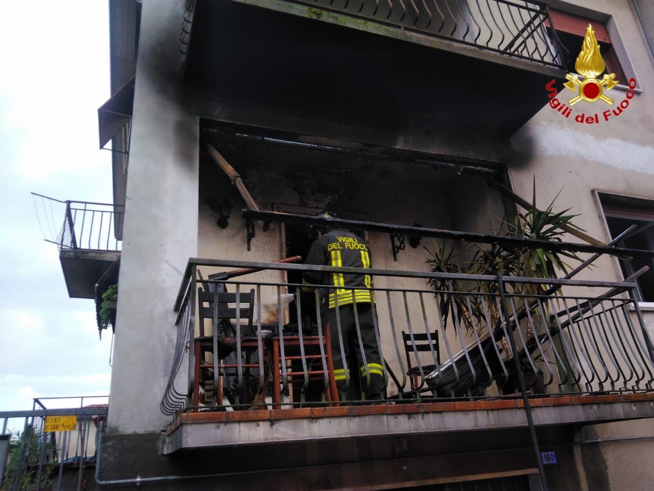 Incendio in abitazione a Castelseprio, grave un anziano