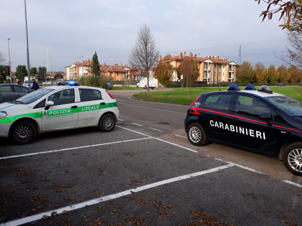 Giovane finisce fuori strada dopo avere avuto un malore