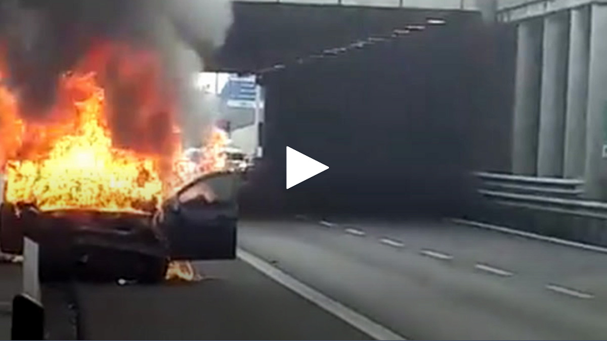Auto prende fuoco in Tangenziale Est: un morto VIDEO