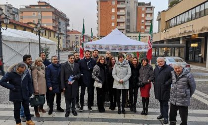 Grandi opere, Lara Comi in piazza a Saronno per  la "Contromanovra"