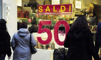 Iniziano i saldi in Lombardia: le regole per clienti e negozianti