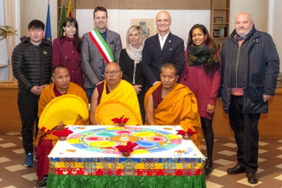 Monaci tibetani in visita a Ceriano Laghetto FOTO
