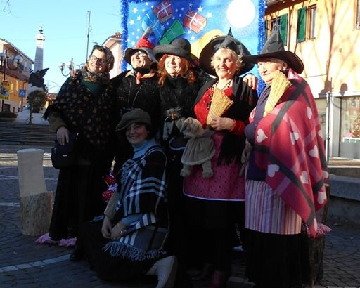 La Befana solidale arriva in piazza LE FOTO
