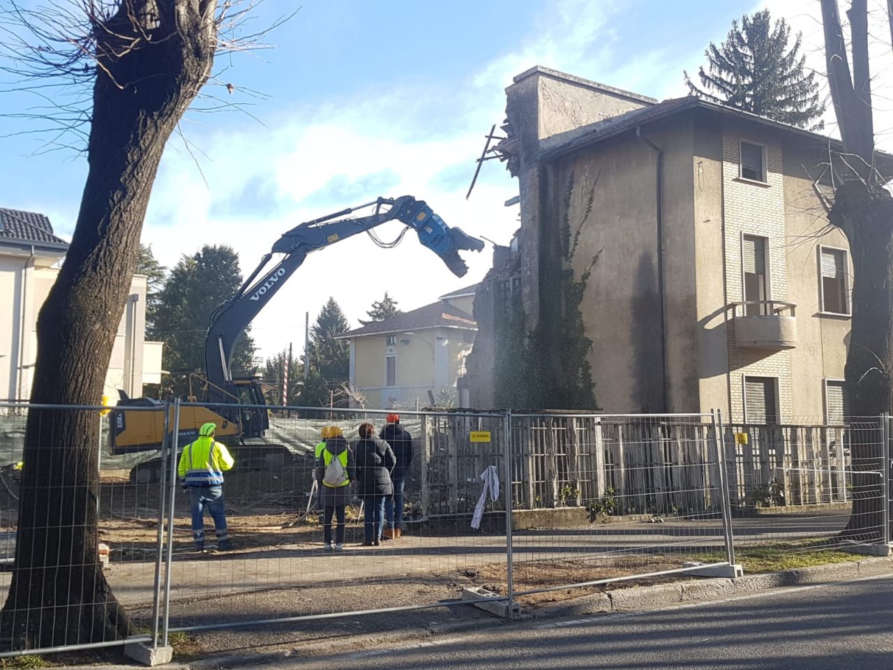 Villa Giani addio: a giugno la rotonda VIDEO