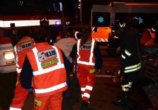 Tragedia al cimitero di Caronno, 37enne trovato senza vita