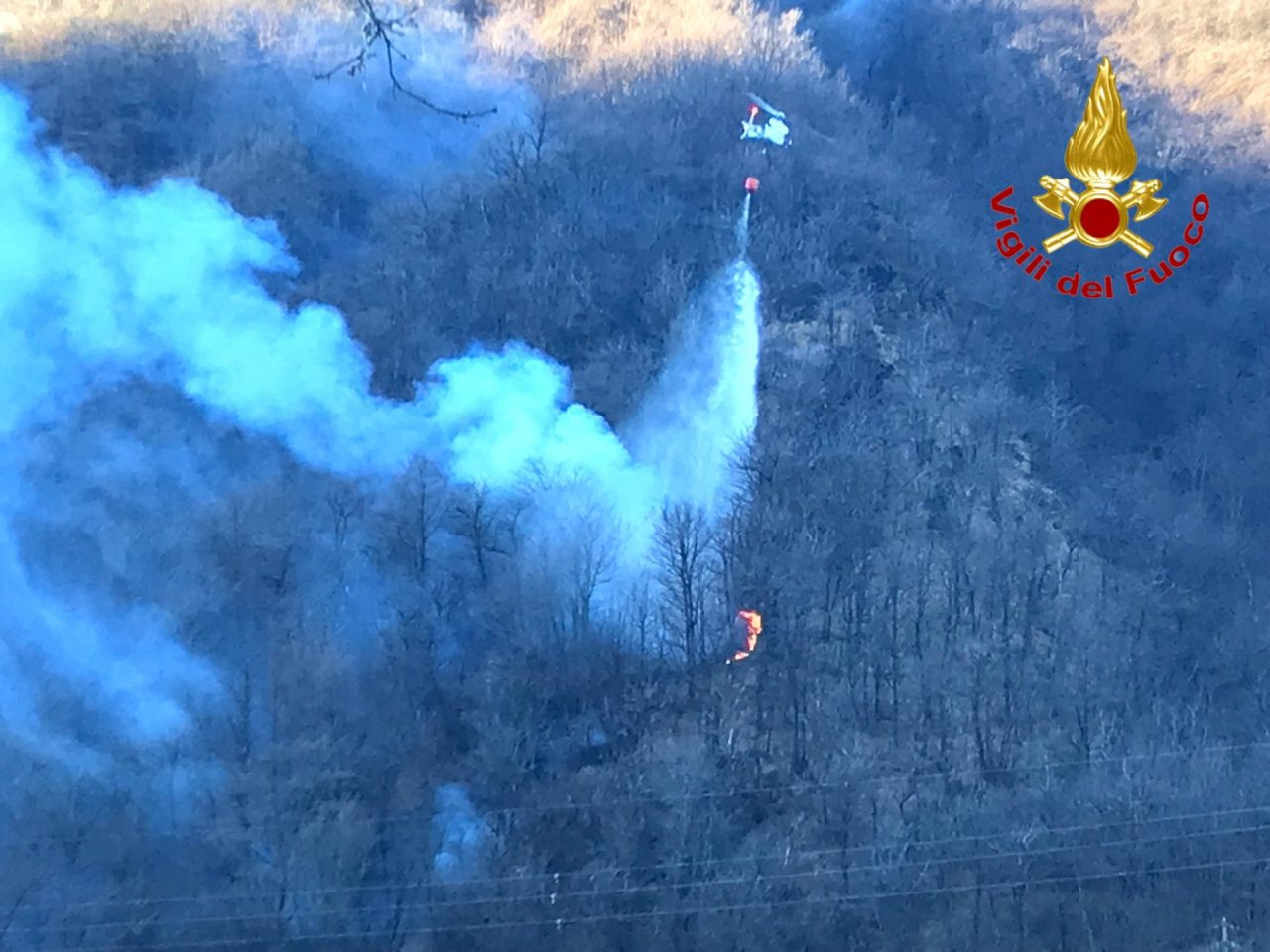Incendio boschivo sul monte Mondonico VIDEO e FOTO