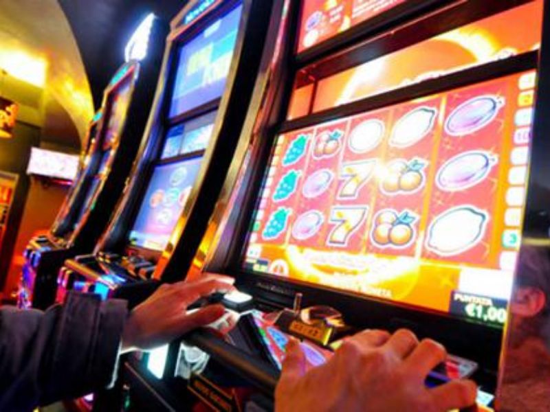 Effetto coronavirus sulle sale giochi: -50% degli incassi in Lombardia