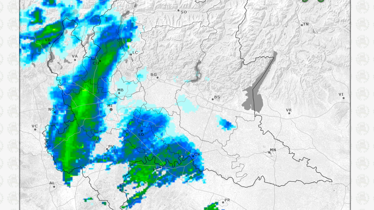 Evoluzione meteo: meno neve del previsto, fiocchi nel Comasco VIDEO